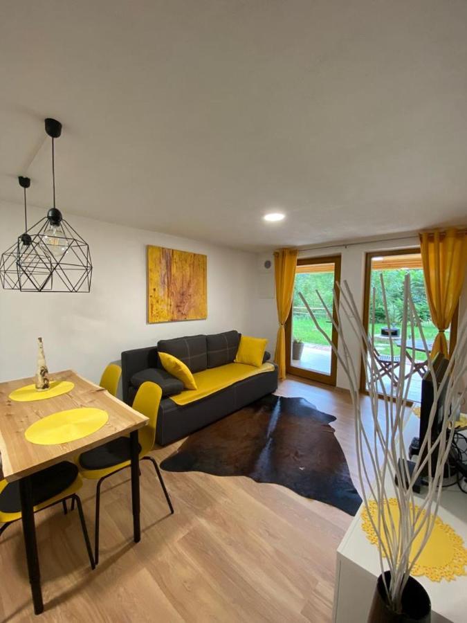 Apartma Lupis Podvolovljek Buitenkant foto