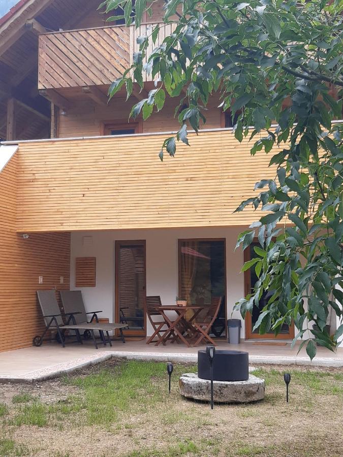 Apartma Lupis Podvolovljek Buitenkant foto